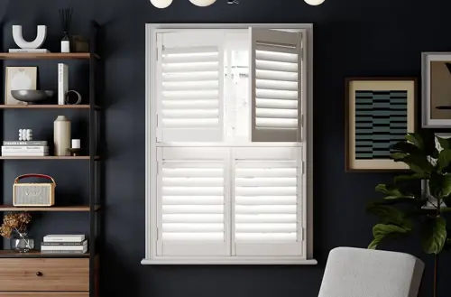 TSSUS_33_FauxWood_Tier_on_Tier_Open_Silk_White_HiddenTilt.webp
